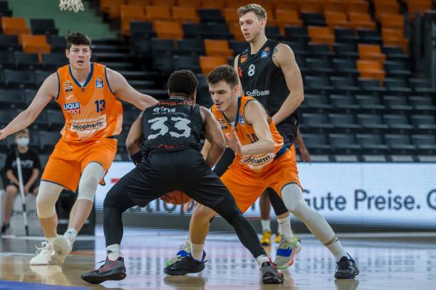 他强调的是 他强调的是