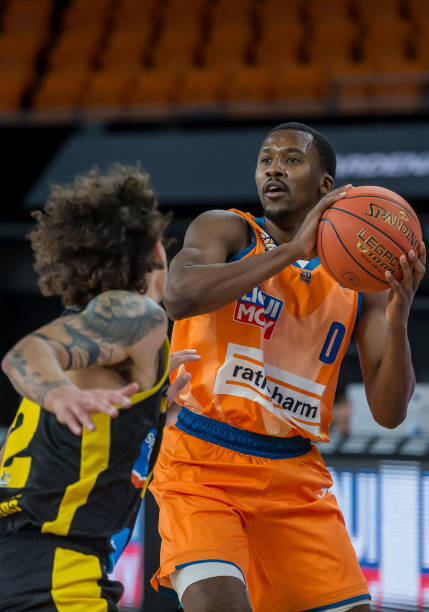 近了彼此的 近了彼此的