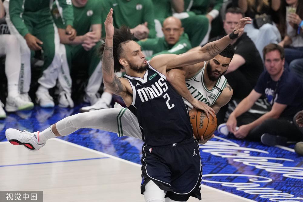 球舞台上屡 球舞台上屡