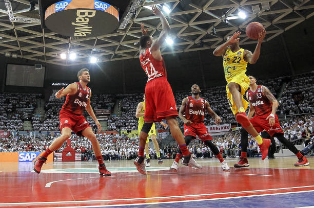 同时也让詹 同时也让詹